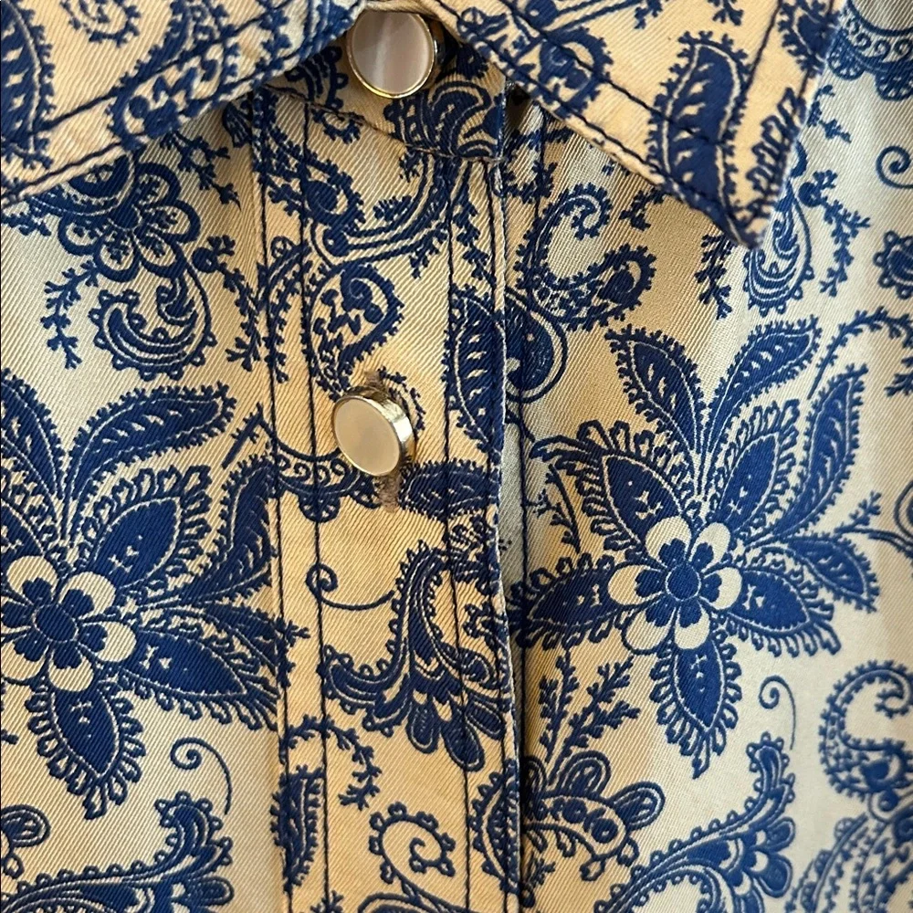 Sandro Paris pure silk blouse.  Size xs/s - Picture 3 of 8